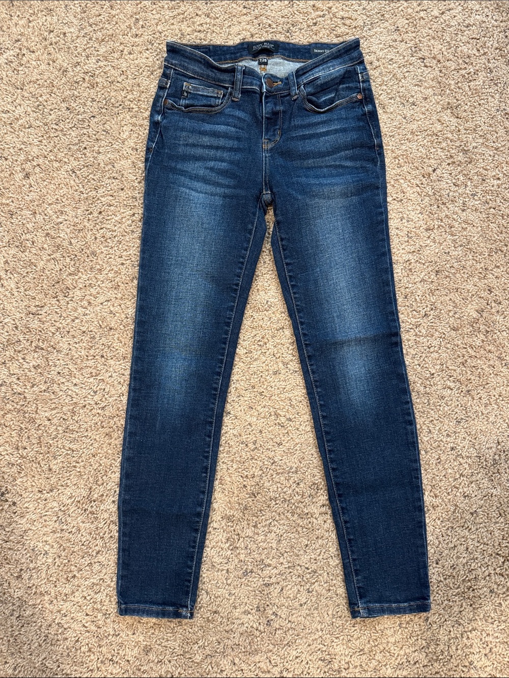 Judy Blue Mid to Dark Wash Skinny Jeans